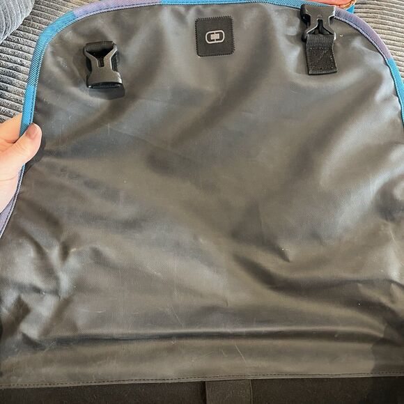 NEW OGIO Tactic 13 Messenger - Blockade Crossbody Laptop - Picture 13 of 16